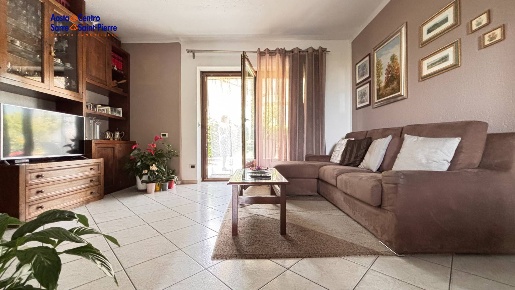 Foto Appartamento in Località Saint Benin, Pollein Centro in vendita