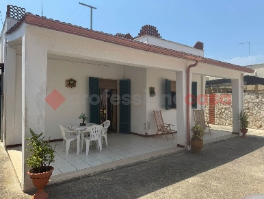 Foto Villa unifamiliare in Via Marco Polo 17, Manduria di 55 m² in vendita