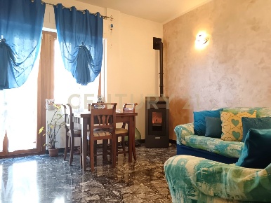 Foto Appartamento in Via Serdini 89, Abbadia San Salvatore di 100 m²