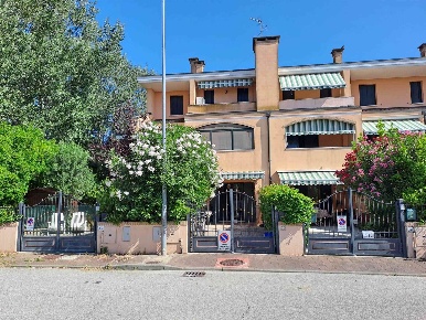Foto Villa a schiera in Via Faenza 34, Comacchio Lido degli Estensi