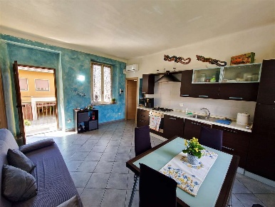 Foto Appartamento in Via Cesare Battisti, Besozzo Centro di 93 m²