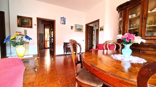 Foto Appartamento a Santa Croce sull'Arno Centro di 110 m² con 5 locali