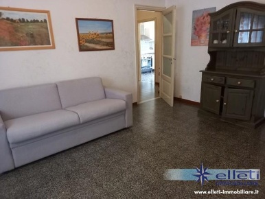 Foto Appartamento a Massa Marina di Massa Centro di 70 m² con 3 locali