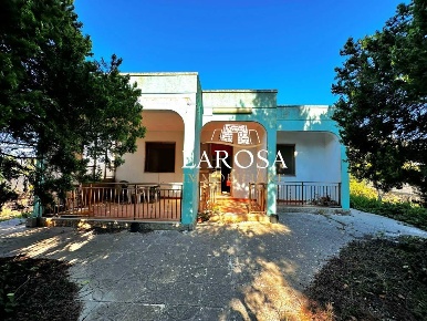 Foto Villa unifamiliare a Melendugno San Foca di 92 m² con 6 locali