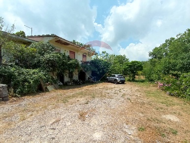 Foto Villa unifamiliare in Terramara, Sortino di 150 m² con 6 locali
