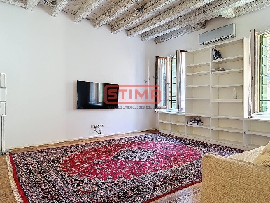 Foto Appartamento a Treviso Piazza dei Signori di 100 m² con 5 locali