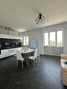 Foto Appartamento a Parma Paradigna - Centro Torri di 70 m² con 4 locali