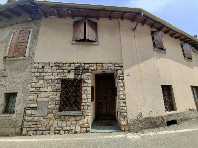 Foto Appartamento a Mura Centro di 125 m² con 4 locali in vendita