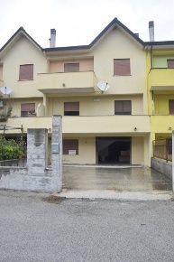 Foto Villa a schiera in Contrada San Rocco snc, Vallemaio di 150 m²