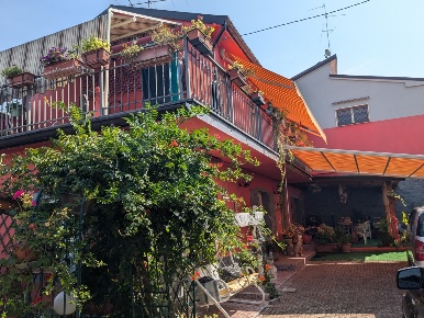 Foto Villa unifamiliare in FRAZIONE MICHELAZZA, Montecalvo Versiggia