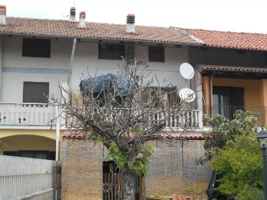Foto Villa a schiera in Via Cigliano, Maglione di 150 m² con 6 locali