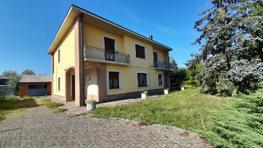 Foto Villa unifamiliare in VIA GIUSEPPE MAZZINI, Casanova Lonati di 350 m²