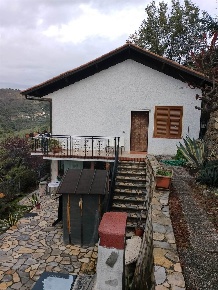 Foto Villa unifamiliare a Seborga di 120 m² con 4 locali in vendita