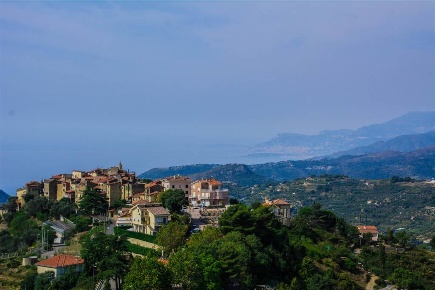Foto Appartamento a Seborga di 50 m² con 3 locali in vendita