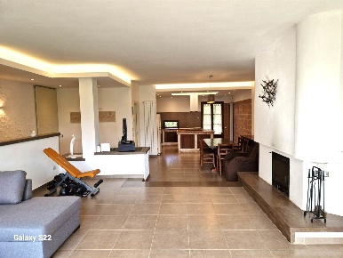 Foto Villa unifamiliare a Monteverdi Marittimo di 200 m² con 10 locali