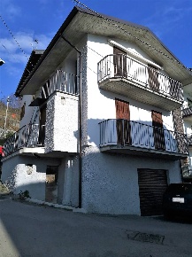 Foto Appartamento in Pozzo, Mello Centro di 76 m² con 3 locali in vendita