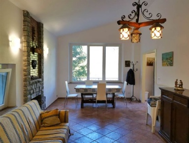 Foto Villa unifamiliare a Riolunato di 90 m² con 4 locali in vendita