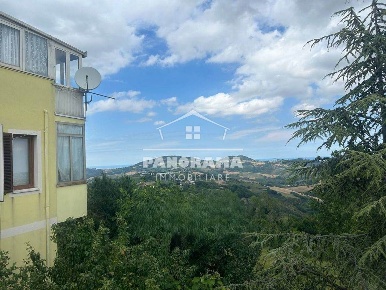 Foto Appartamento a Tavoleto Centro di 657 m² con 8 locali in vendita