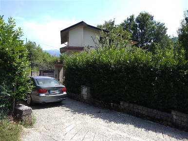 Foto Villa bifamiliare in SR 82 SNC, Civita d'Antino di 100 m² con 6 locali