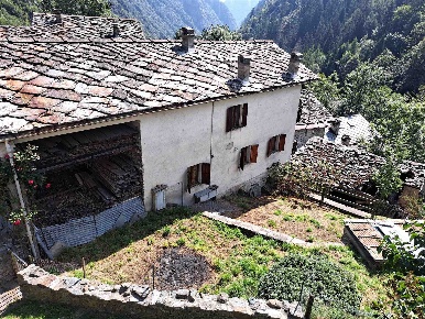 Foto Appartamento in Frazione Dogier 3, Champorcher Chateau di 65 m²