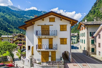 Foto Appartamento in Via Corti 77, Campodolcino Centro di 43 m² in vendita