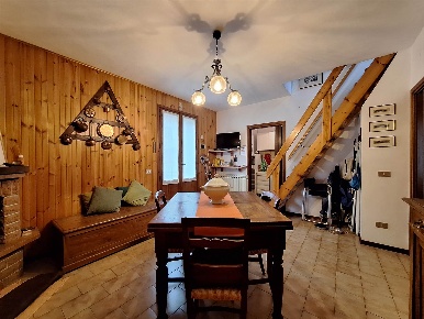 Foto Appartamento a Montecreto di 105 m² con 4 locali in vendita