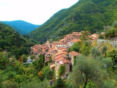Foto Appartamento a Pigna Buggio di 180 m² con 3 locali in vendita