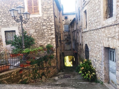 Foto Appartamento in Via Mivatello snc, Falvaterra di 270 m² con 6 locali