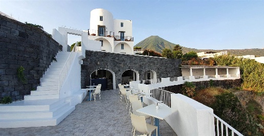 Foto Appartamento in via Scalo, Malfa Centro di 53 m² con 2 locali