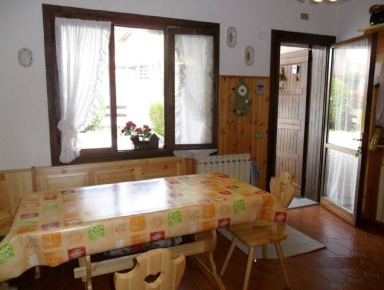Foto Appartamento a Montecreto Centro di 70 m² con 4 locali in vendita
