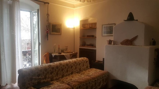 Foto Appartamento a Bajardo di 200 m² con 8 locali in vendita