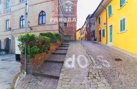 Foto Appartamento a Tavoleto Centro di 150 m² con 7 locali in vendita