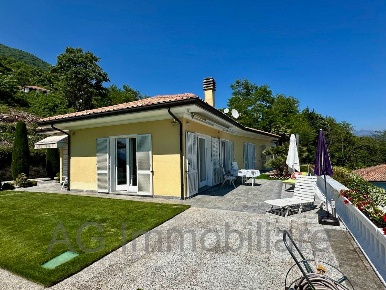 Foto Villa unifamiliare in Via Dumera, Oggebbio in vendita