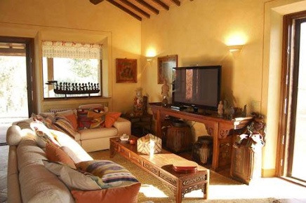 Foto Villa unifamiliare a Seggiano di 200 m² con 10 locali in vendita