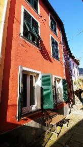 Foto Appartamento in Via C.Colombo, Carrodano di 98 m² con 4 locali