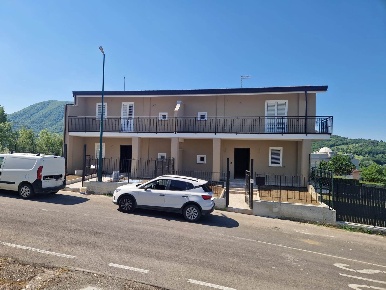 Foto Villa unifamiliare a Salza Irpina di 145 m² con 3 locali in vendita