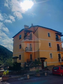 Foto Appartamento in Via Alberto Theodoli, Sambuci di 60 m² con 3 locali