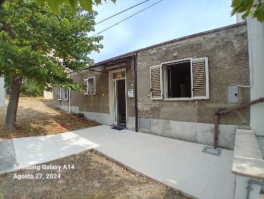 Foto Appartamento in Via della Fonte 13, Pietranico Centro di 75 m²