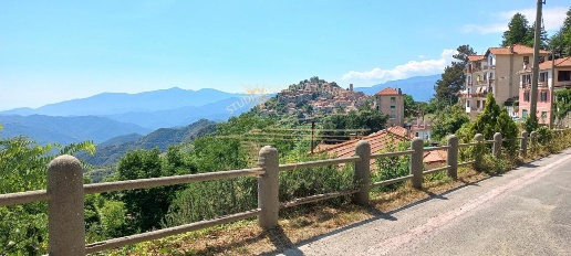 Foto Appartamento in via roma 1, Bajardo Bussana di 99 m² con 4 locali