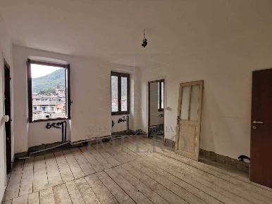Foto Appartamento in Via Nuova 10, Isolabona di 103 m² con 3 locali