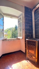 Foto Appartamento in Via San Zunino 6, Urbe Martina di 97 m² con 6 locali