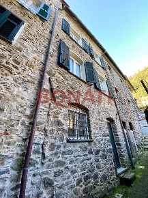 Foto Appartamento a Pignone Centro di 130 m² con 6 locali in vendita