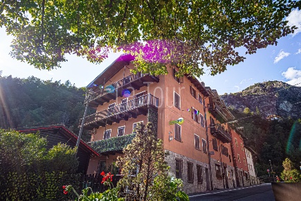 Foto Appartamento in Località Ruvère 4, Antey-Saint-André Centro di 33 m²