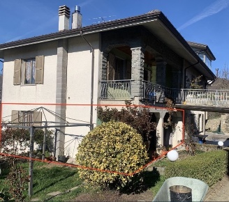 Foto Appartamento in Via Castoglio 12, Zeri di 154 m² con 6 locali all'asta