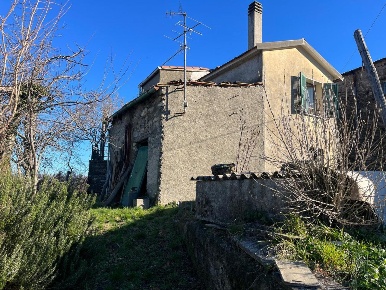 Foto Appartamento a Maissana di 90 m² con 3 locali in vendita