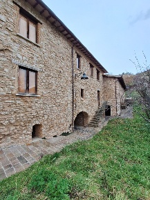 Foto Appartamento in Via Folignate 1, Visso Centro di 70 m² con 3 locali