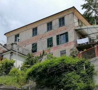 Foto Appartamento in Località Pezza 28, Neirone di 103 m² con 6 locali
