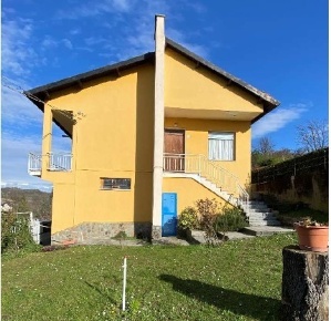 Foto Appartamento in Via XXV Aprile 23, Lerma Centro di 160 m² con 6 locali