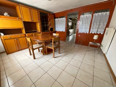 Foto Appartamento in PIAZZA 4 NOVEMBRE 16, Visco di 271 m² con 7 locali