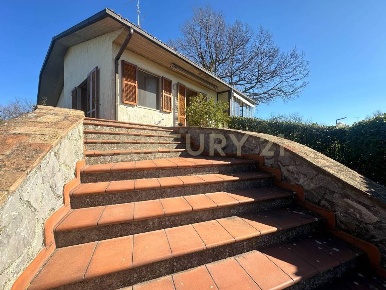 Foto Villa unifamiliare in Via Dante Alighieri, Semproniano Centro